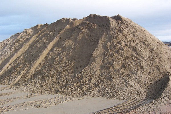 Песок цена за тонну с доставкой от 300р до 600р